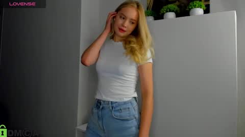 Melanie online show from 09/11/25, 01:39