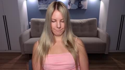 Melanie Bennett online show from 11/12/25, 06:58