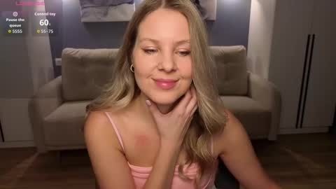 Snapshot of melaniebennett chatting on 01/08/26, 08:05 Melanie Bennett online show from 01/08/26, 08:05