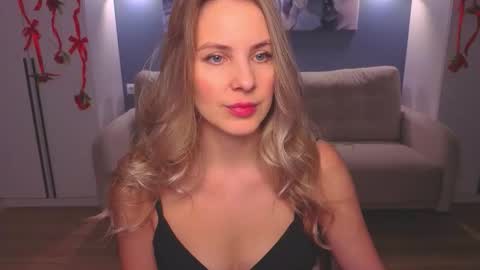 Snapshot of melaniebennett chatting on 02/24/26, 06:00 Melanie Bennett online show from 02/24/26, 06:00
