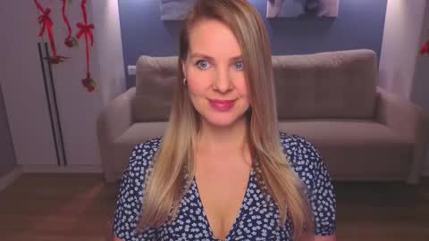 Snapshot of melaniebennett chatting on 02/27/26, 08:25 Melanie Bennett online show from 02/27/26, 08:25
