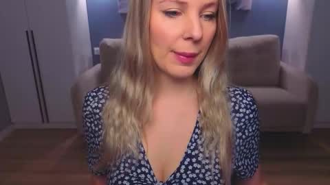 Snapshot of melaniebennett chatting on 03/20/26, 06:18 Melanie Bennett online show from 03/20/26, 06:18