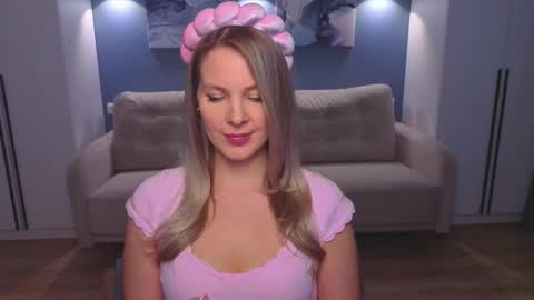Snapshot of melaniebennett chatting on 03/27/26, 08:26 Melanie Bennett online show from 03/27/26, 08:26