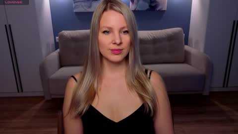 Snapshot of melaniebennett chatting on 04/10/26, 06:51 Melanie Bennett online show from 04/10/26, 06:51