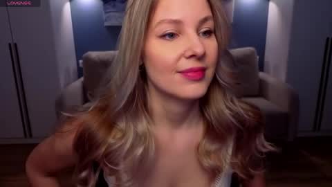 Snapshot of melaniebennett chatting on 04/11/26, 06:40 Melanie Bennett online show from 04/11/26, 06:40