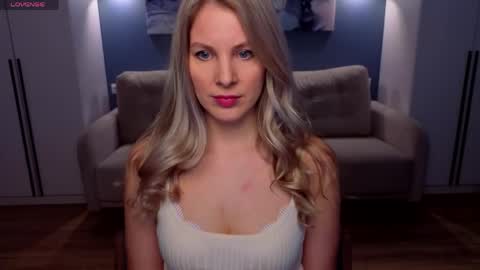 Snapshot of melaniebennett chatting on 04/11/26, 08:07 Melanie Bennett online show from 04/11/26, 08:07