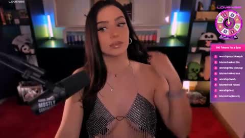 Snapshot of melanielipps chatting on 11/30/25, 06:01 Melanie online show from 11/30/25, 06:01