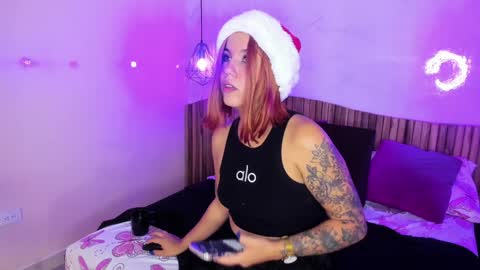 Melanie Roux online show from 12/23/24, 08:03