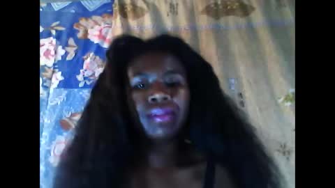 Snapshot of melanih chatting on 02/19/25, 11:28 melanih online show from 02/19/25, 11:28