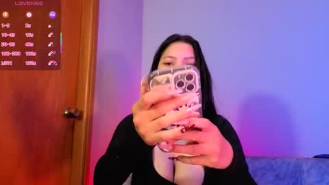 Snapshot of melanimorgan1 chatting on 04/13/26, 03:45 melanimorgan1 online show from 04/13/26, 03:45