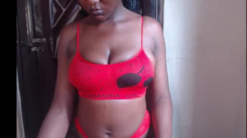 Snapshot of melanin_coco chatting on 10/13/25, 11:54 Bene online show from 10/13/25, 11:54