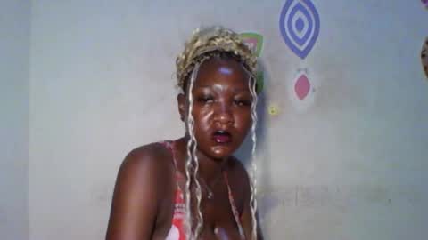 Snapshot of melanin_coco chatting on 10/20/25, 09:59 Bene online show from 10/20/25, 09:59