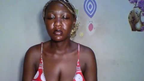 Snapshot of melanin_coco chatting on 10/23/25, 01:16 Bene online show from 10/23/25, 01:16