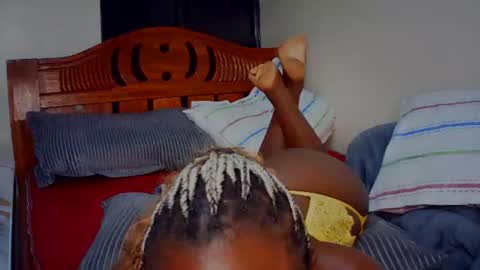 Snapshot of melanin_sassy96 chatting on 10/08/25, 08:17 bad lil shawry online show from 10/08/25, 08:17