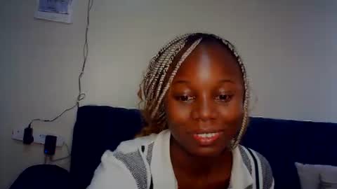 Snapshot of melanin_sassy96 chatting on 10/12/25, 04:11 bad lil shawry online show from 10/12/25, 04:11