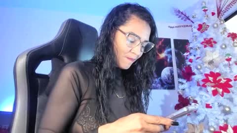 melannia_hills online show from 12/09/24, 06:57