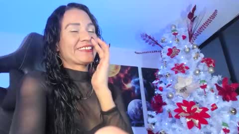 melannia_hills online show from 12/13/24, 07:58
