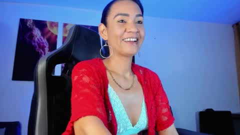 melannia_hills online show from 01/17/25, 07:08