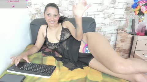 melannie roses online show from 01/21/25, 10:08