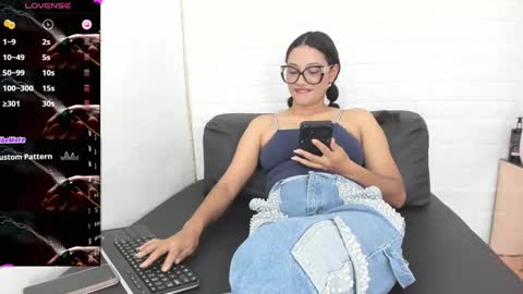 melannie roses online show from 09/11/25, 11:05