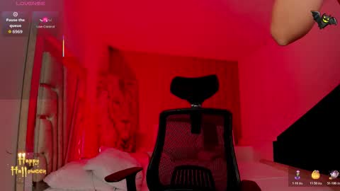 MelanyLuv online show from 10/29/25, 10:22