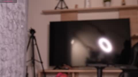 Snapshot of melanny_luv chatting on 02/15/26, 08:38 MelanyLuv online show from 02/15/26, 08:38