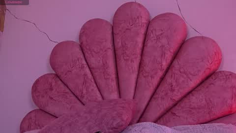 Snapshot of melanny_luv chatting on 03/07/26, 12:07 MelanyLuv online show from 03/07/26, 12:07