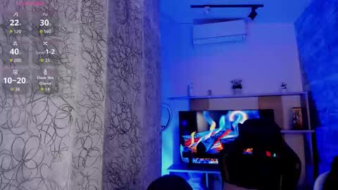 Snapshot of melanny_luv chatting on 03/18/26, 10:02 MelanyLuv online show from 03/18/26, 10:02