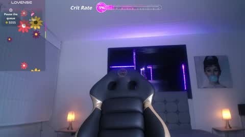 Snapshot of melanny_petite chatting on 04/23/26, 12:26 melanny_petite online show from 04/23/26, 12:26