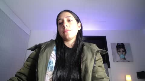 Snapshot of melanny_petite chatting on 04/29/26, 11:36 melanny_petite online show from 04/29/26, 11:36