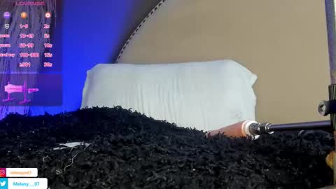 Snapshot of melany__8 chatting on 11/22/25, 01:10 melany online show from 11/22/25, 01:10