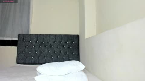 Snapshot of melany_curt chatting on 04/07/26, 04:07 melany_curt online show from 04/07/26, 04:07