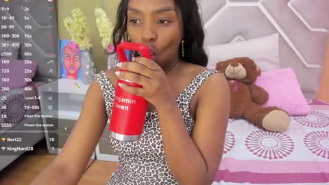 Snapshot of melany_ebonyy chatting on 01/11/25, 02:47 Melanie online show from 01/11/25, 02:47