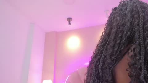 Melanie online show from 10/12/25, 03:38