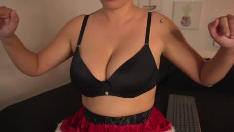 melany online show from 12/04/24, 10:51