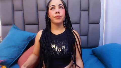 Snapshot of melany_roberts_ chatting on 05/27/26, 03:03 Melany online show from 05/27/26, 03:03