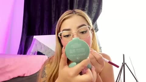melany online show from 09/10/25, 07:52