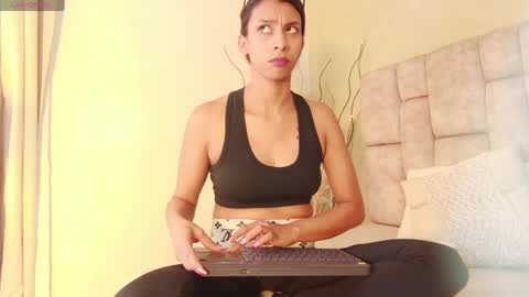 Snapshot of melanystone_ chatting on 04/27/26, 02:59 Melany online show from 04/27/26, 02:59