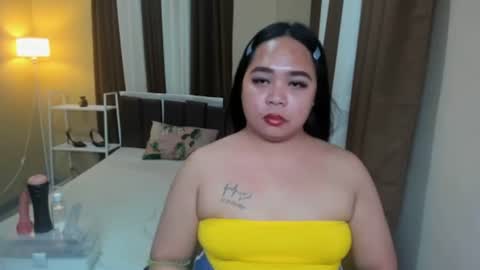 Snapshot of melayfoxx chatting on 05/01/26, 12:21 melayfoxx online show from 05/01/26, 12:21