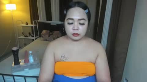 Snapshot of melayfoxx chatting on 05/03/26, 12:22 melayfoxx online show from 05/03/26, 12:22