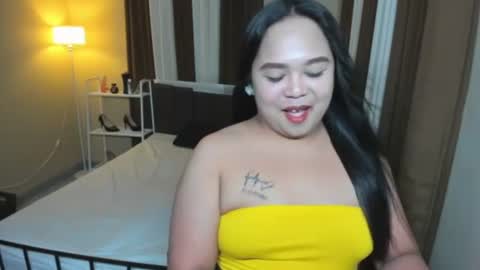 Snapshot of melayfoxx chatting on 05/14/26, 12:12 melayfoxx online show from 05/14/26, 12:12