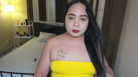 Snapshot of melayfoxx chatting on 05/24/26, 04:34 melayfoxx online show from 05/24/26, 04:34