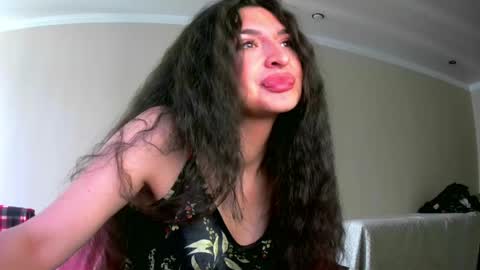 melena_caramel online show from 05/20/26, 04:07