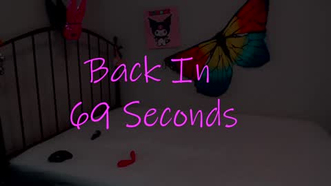 Snapshot of melhoho chatting on 12/05/24, 06:32 Snow Hobot online show from 12/05/24, 06:32