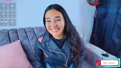    Independent model online show from 10/10/25, 06:45