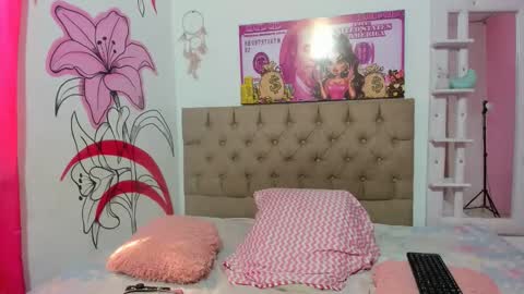 meli_lewis online show from 11/20/25, 03:45