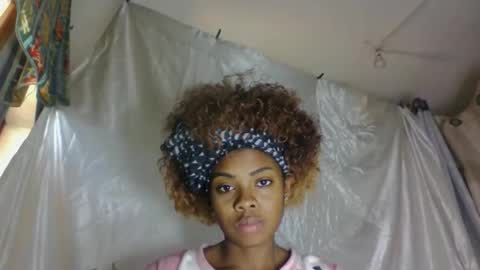 Snapshot of meliana98 chatting on 10/16/25, 08:48 meliana98 online show from 10/16/25, 08:48
