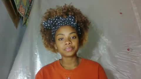 Snapshot of meliana98 chatting on 10/17/25, 07:27 meliana98 online show from 10/17/25, 07:27