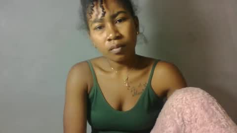 Snapshot of meliana98 chatting on 11/07/25, 04:01 meliana98 online show from 11/07/25, 04:01