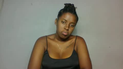 Snapshot of meliana98 chatting on 11/11/25, 06:57 meliana98 online show from 11/11/25, 06:57